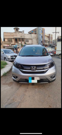 honda-br-v-i-vtec-s-big-0