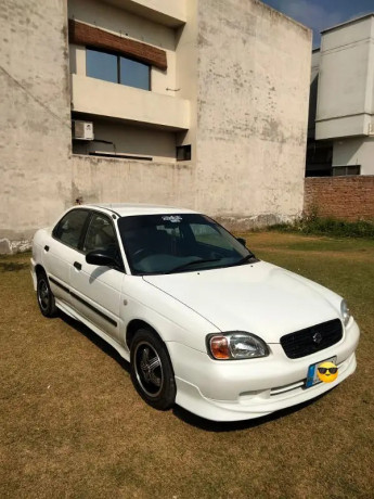 suzuki-baleno-2004-big-4