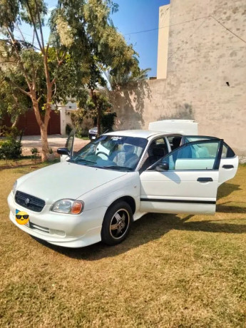 suzuki-baleno-2004-big-2