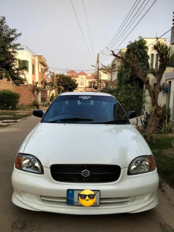 suzuki-baleno-2004-big-9