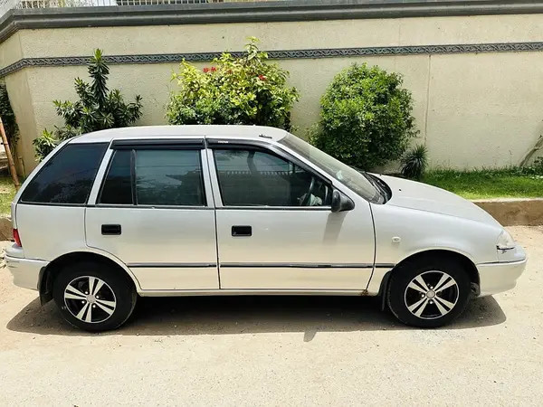 suzuki-cultus-vxr-2000-big-1