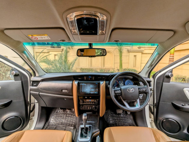 toyota-fortuner-sigma-28-big-7