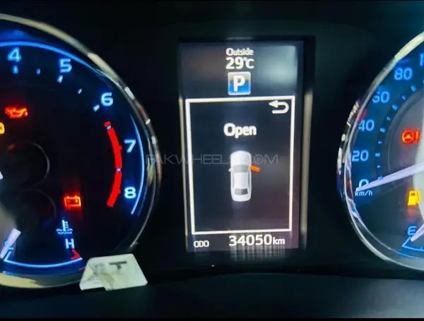 toyota-corolla-altis-x-automatic-2021-first-owner-big-7