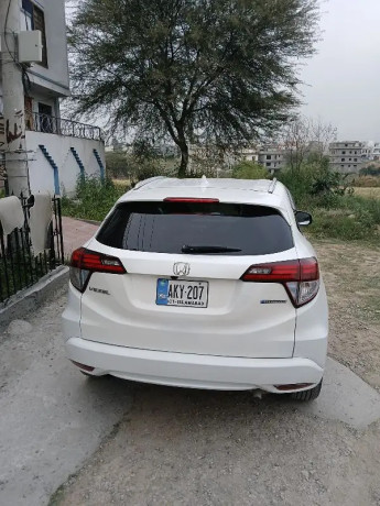 honda-vezel-2013-big-2