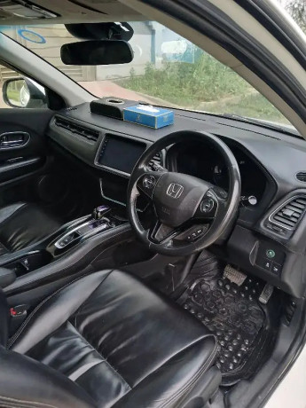 honda-vezel-2013-big-4