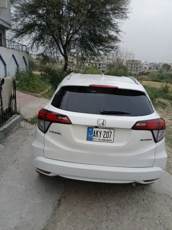 honda-vezel-2013-big-3