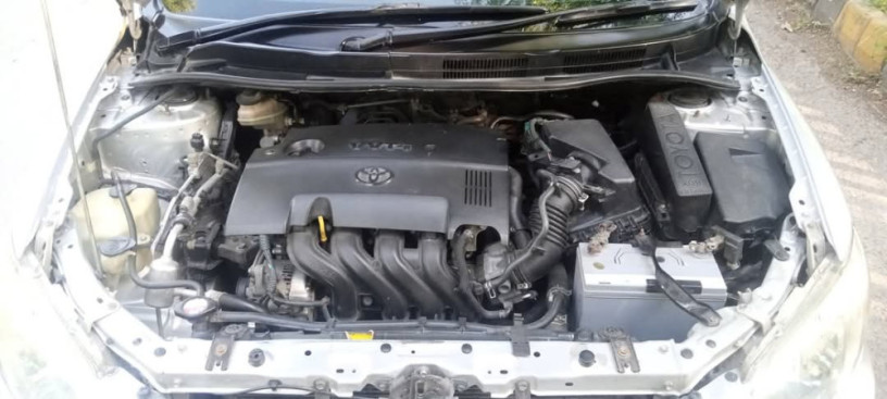 toyota-corolla-axio-g-big-6