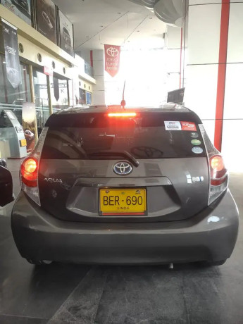 toyota-aqua-s-push-start-model-201215-big-3