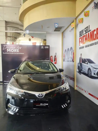 toyota-corolla-gli-automatic-model-2018-big-0