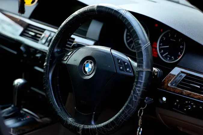 bmw-5-series-2007-big-12