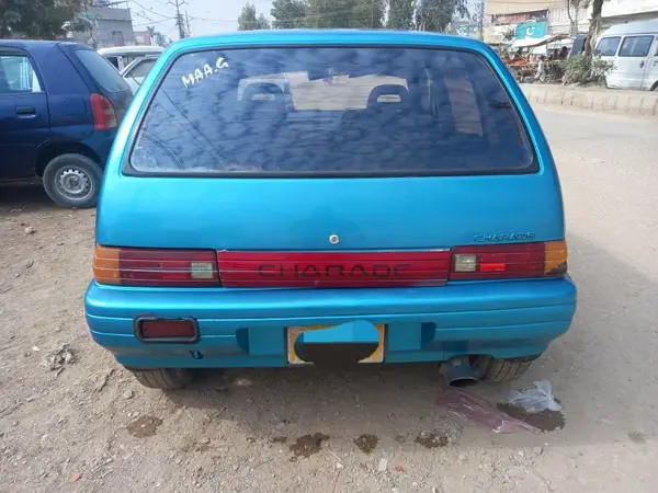 daihatsu-charade-1988-big-2