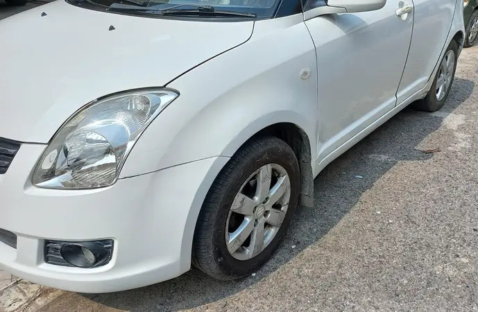 suzuki-swift-glx-cvt-big-0