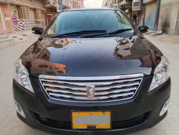 toyota-premio-f-15-big-0