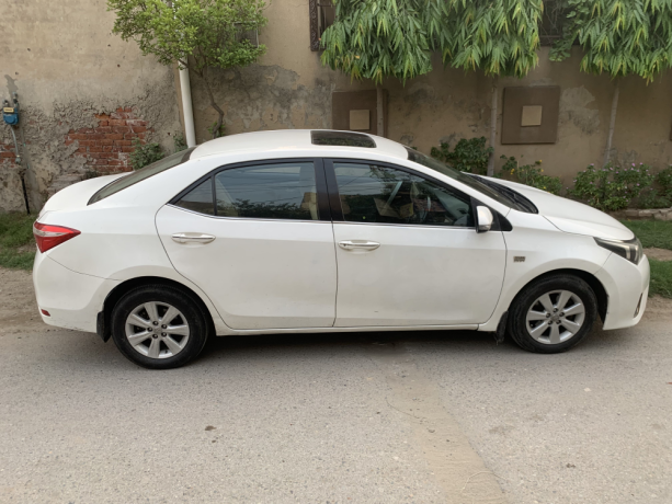 corolla-grande-2015-big-7