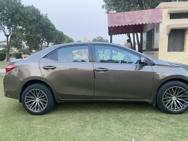 toyota-grande-2015-big-8