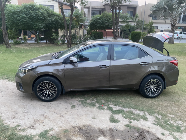 toyota-grande-2015-big-0
