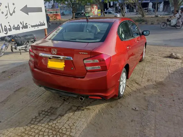 honda-city-aspire-2015-big-4