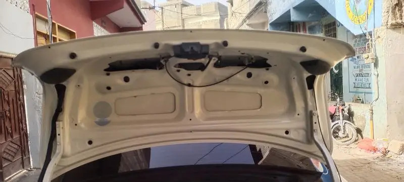toyota-corolla-altis-2013-big-9