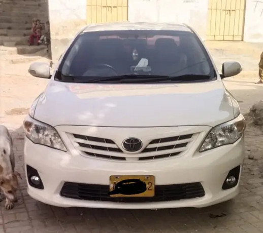 toyota-corolla-altis-2013-big-0