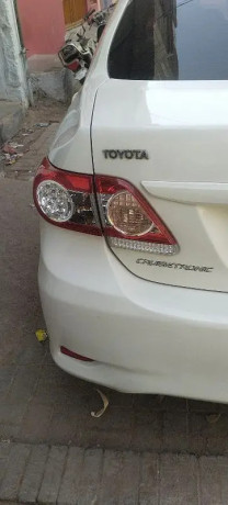 toyota-corolla-altis-2013-big-5