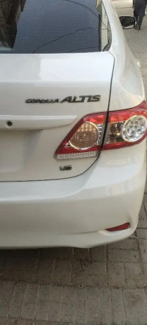 toyota-corolla-altis-2013-big-4