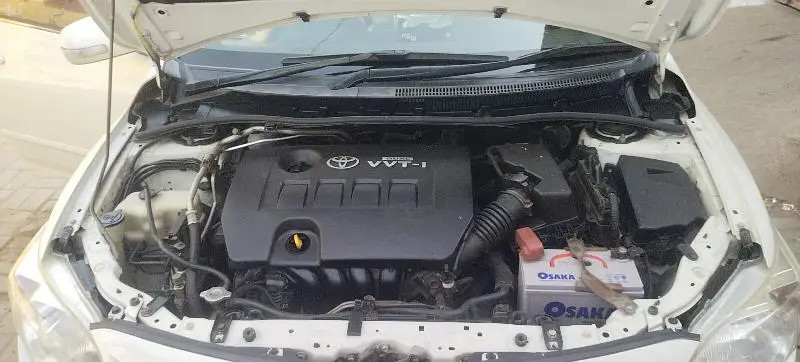 toyota-corolla-altis-2013-big-6