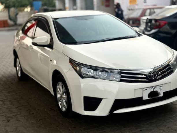 toyota-corolla-altis-x-manual-16-big-6