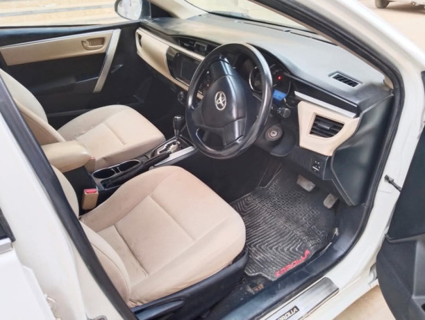 toyota-corolla-altis-16-x-cvt-i-big-4