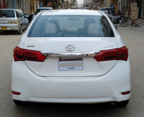 toyota-corolla-altis-16-x-cvt-i-big-1