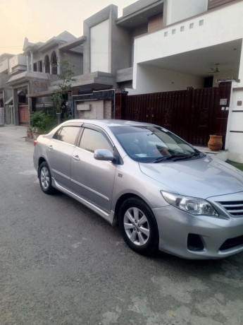 toyota-corolla-altis-16-x-cvt-i-big-1