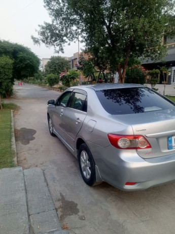 toyota-corolla-altis-16-x-cvt-i-big-4