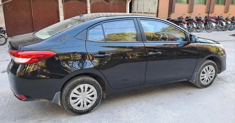toyota-yaris-2024-gli-cvt-immobilizer-key-big-2