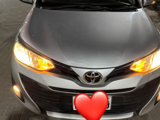 toyota-yaris-sedan-ativ-cvt-13