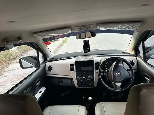 suzuki-wagon-r-2020-big-2