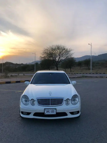 mercedes-e-500-2003-big-1