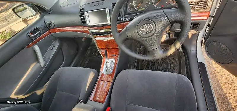 toyota-premio-2007-18-x-big-8