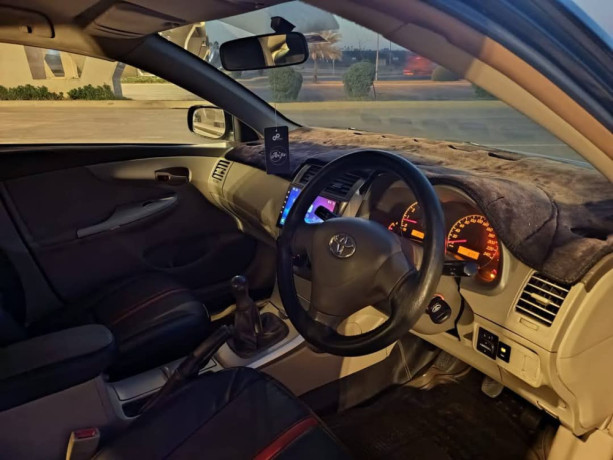 toyota-corolla-altis-x-manual-16-big-7