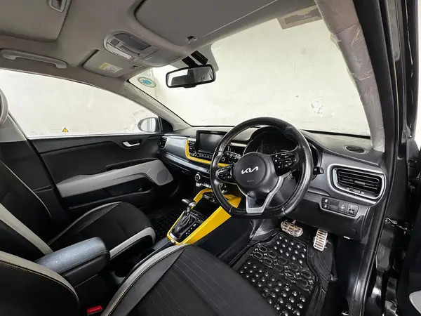 kia-stonic-ex-2022-model-big-7