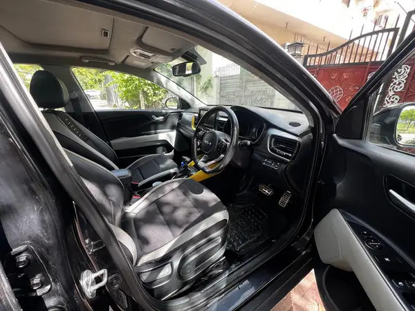 kia-stonic-ex-2022-model-big-12