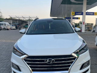 hyundai-tucson-hybrid-signature