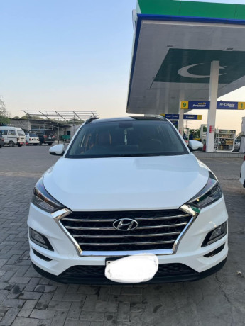 hyundai-tucson-hybrid-signature-big-0