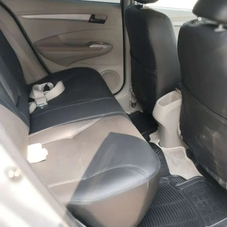 honda-city-13-i-vtec-2017-big-10