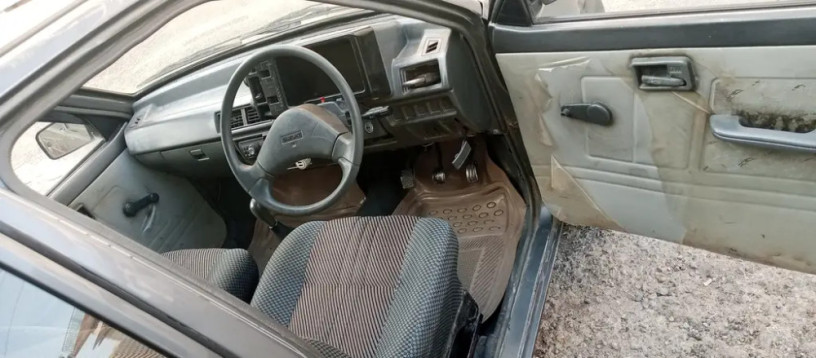 suzuki-mehran-vxr-2011-big-2