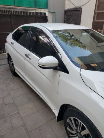 honda-city-15l-aspire-mt-big-1