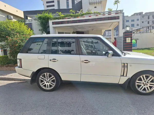 range-rover-vogue-2004-model-big-4