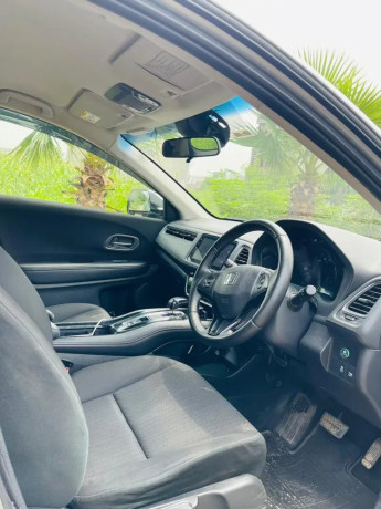 honda-vezel-2014-2017-big-8
