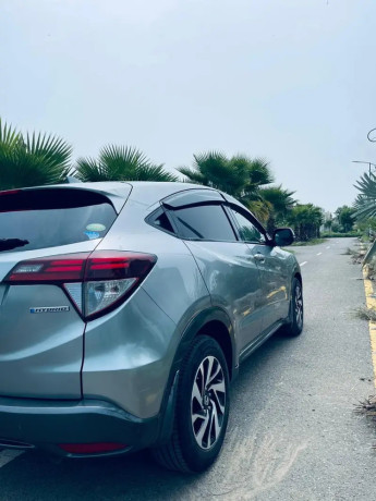 honda-vezel-2014-2017-big-6