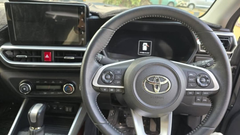 toyota-raize-hybrid-z-big-5