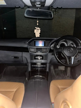 mercedes-e200-2013-big-10