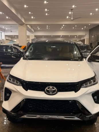 toyota-fortuner-27-vvti-2017-big-0